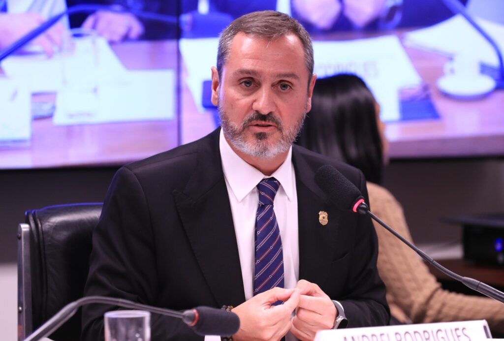 Andrei Rodrigues, diretor-geral da PF, fala durante audiência na Comissão de Segurança da Câmara.