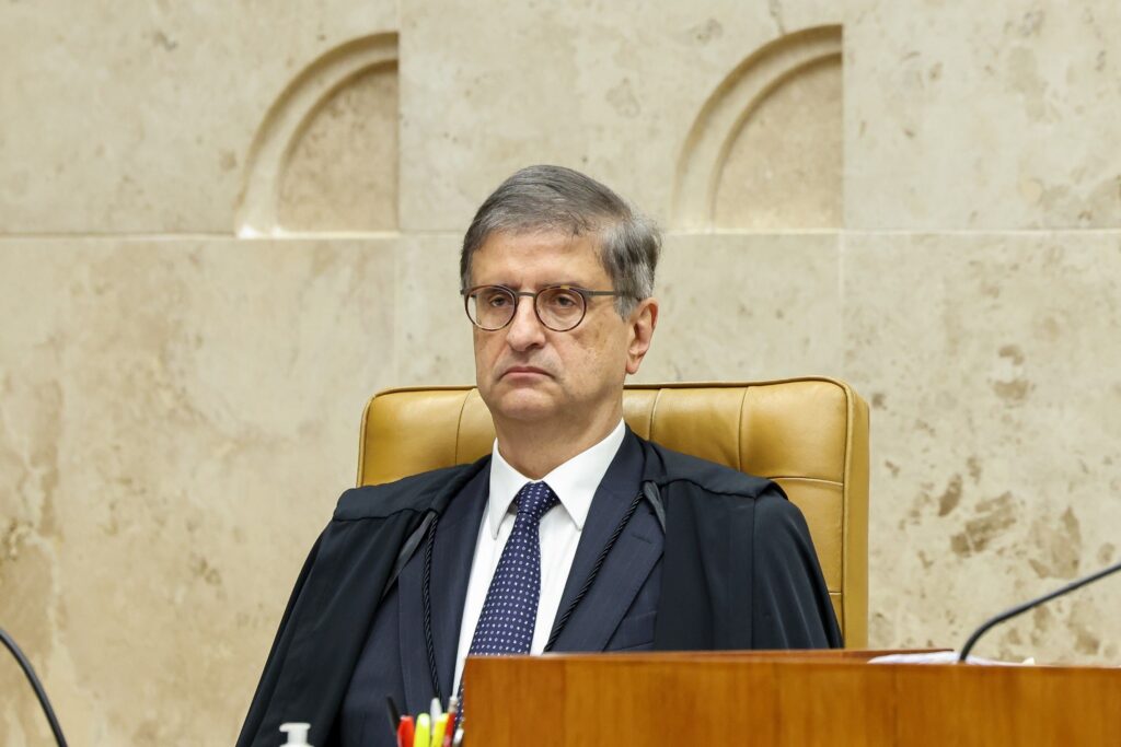 O procurador-geral da República Paulo Gonet em sessão plenária do STF.