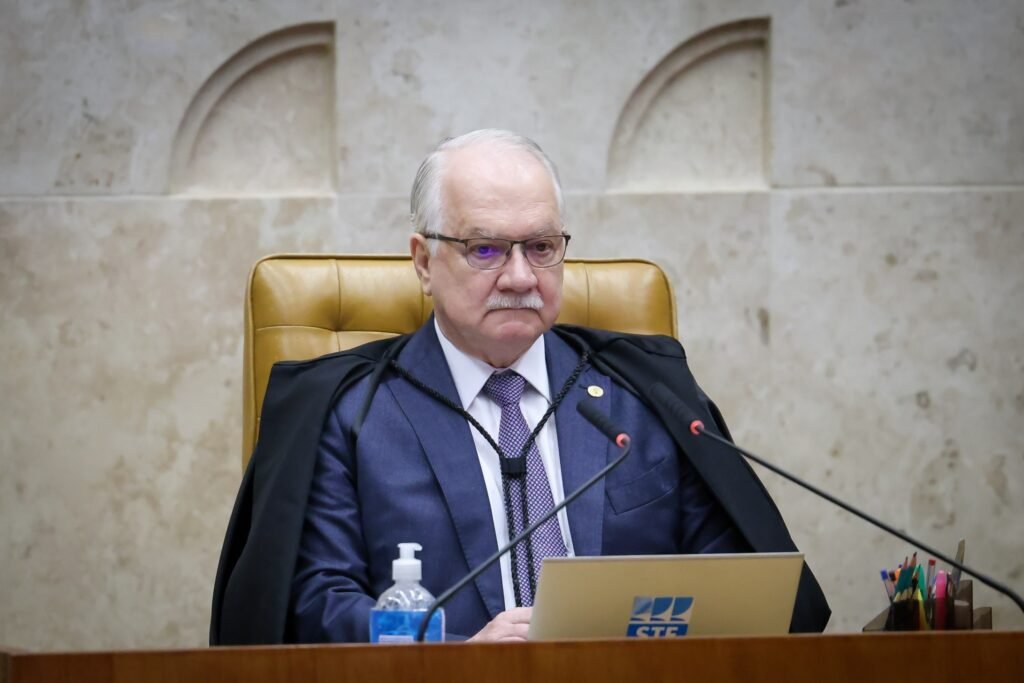 Edson Fachin participa de sessão plenária do Supremo Tribunal Federal.
